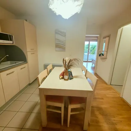 아파트 Spacious N3, Quiet,great Location