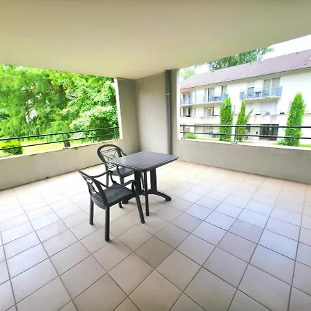 Spacious N3, Quiet,great Location Daire *