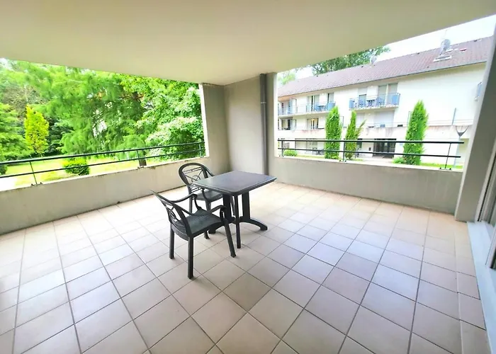 Spacious N3, Quiet,great Location Apartament *