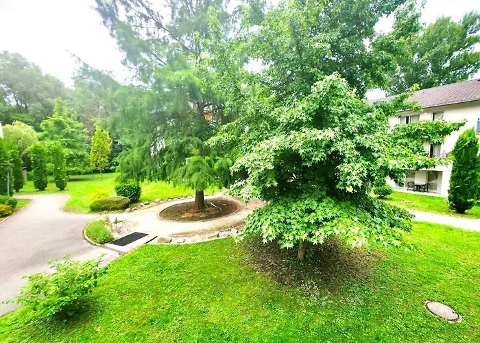 Spacious N3, Quiet,great Location *